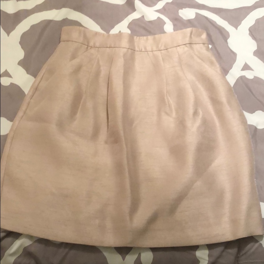 Light pink H&M skirt with pockets - NWOT